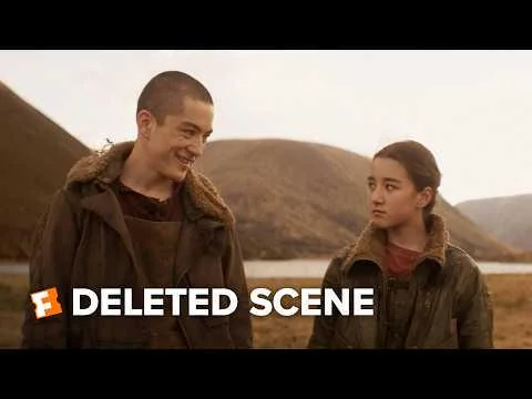Fandango Shares Emotional Deleted Supergirl Scene Featuring Ruthye's Family
