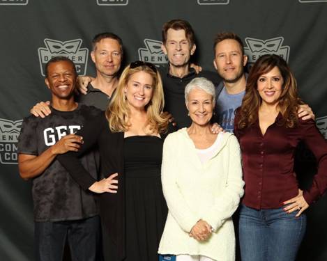 justice_league_cast_reunion_denver_comic